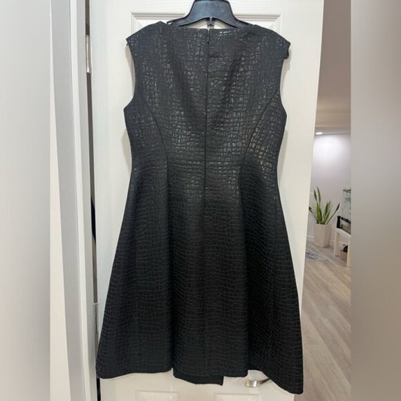 Anne Klein Black Croc-Embossed Fit Flare Dress Size 10 Chic Sophisticated - Picture 2 of 5